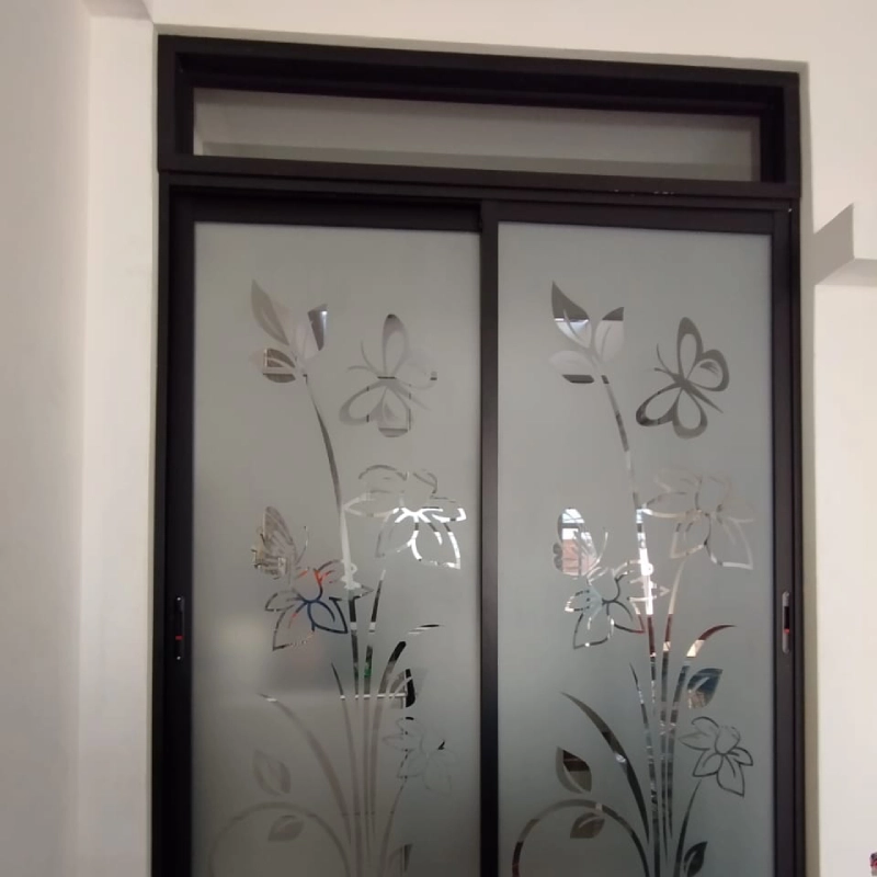 mampara pavonada con diseño en Lima